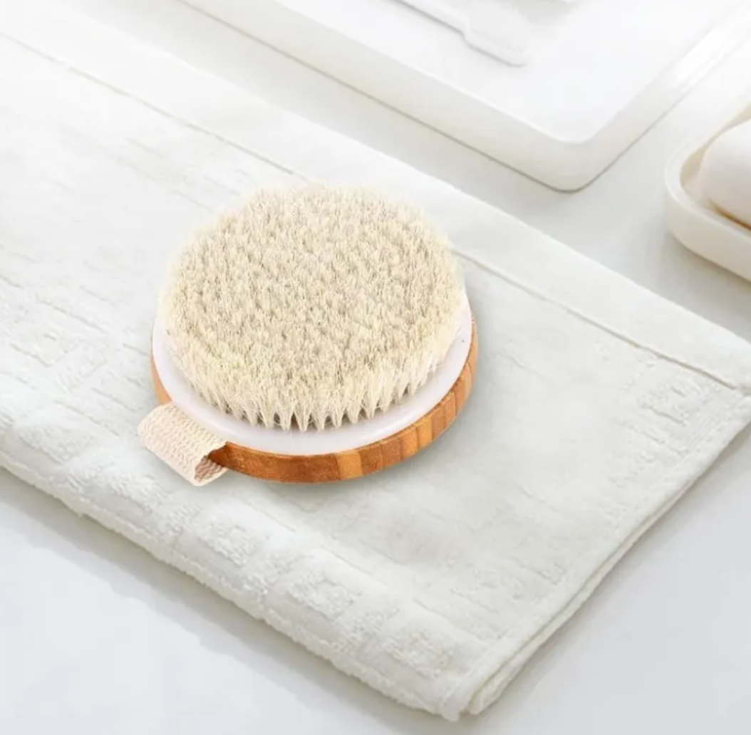 Cepillo de limpieza multiusos para el baño